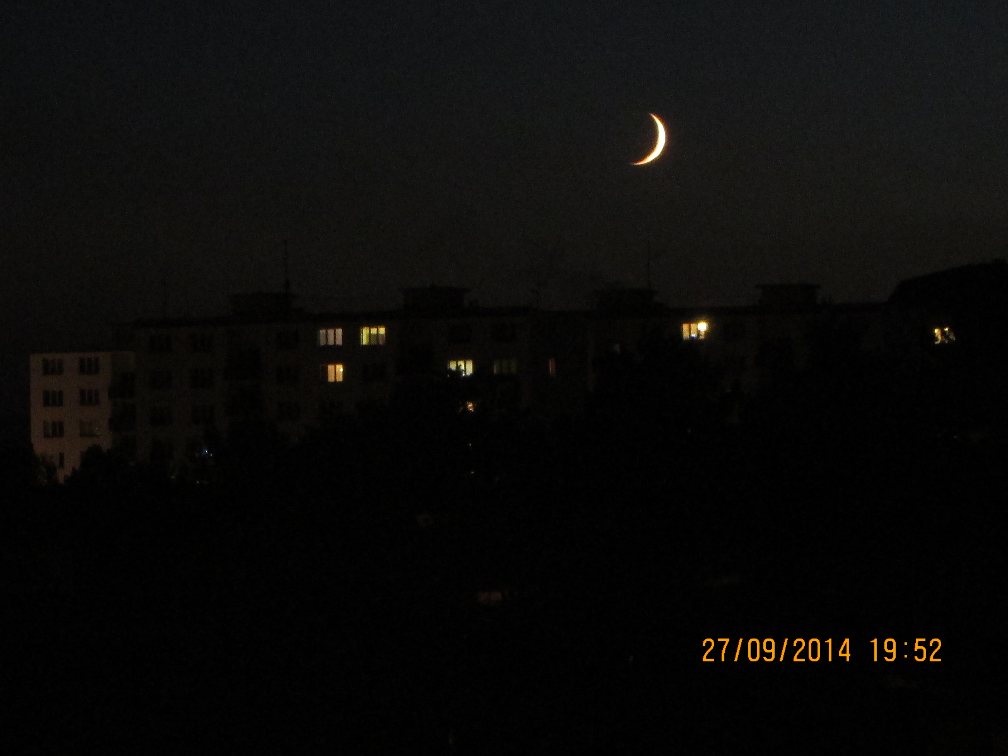 2014-9-27 Chomutov, západ Měsíce