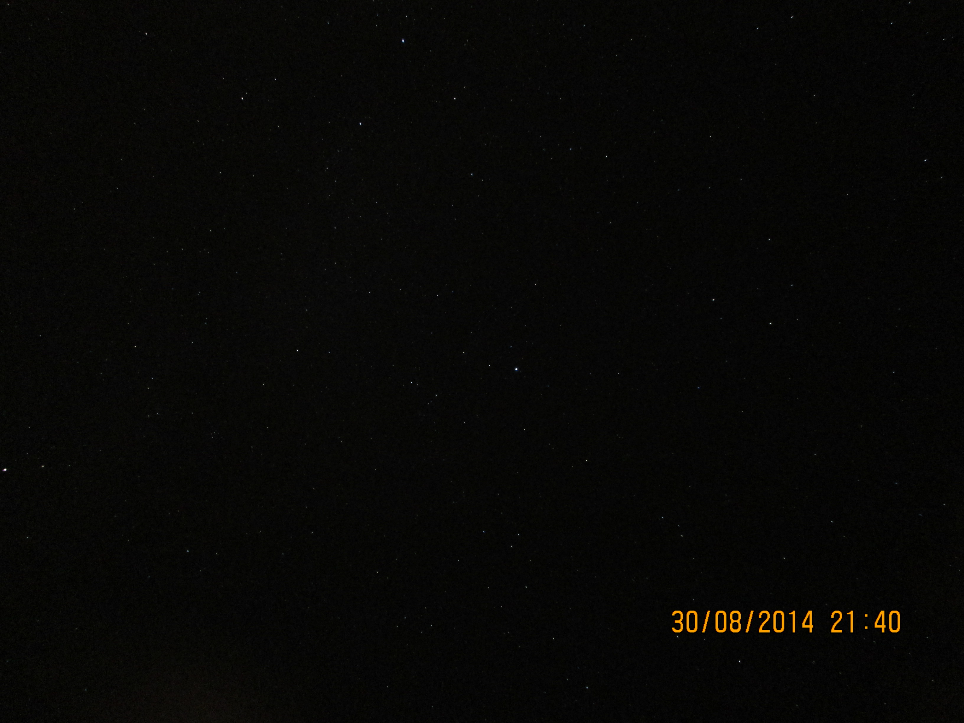 2014-8-30 (82) uprostřed souhvězdí Lyra